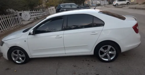 Skoda Rapid 2015 Edition