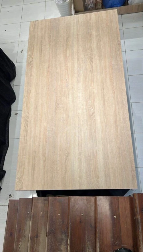 Tables présentoir 2 étages MDF mélaminé structure métallique