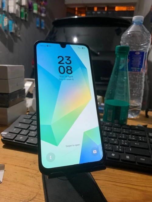 SAMSUNG A16 6 128 FISSURÉ A16