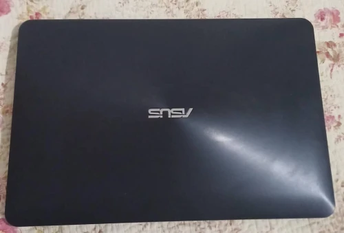 Ordinateur portable Asus i3