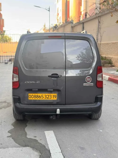 Fiat Doblo 2023 Italien