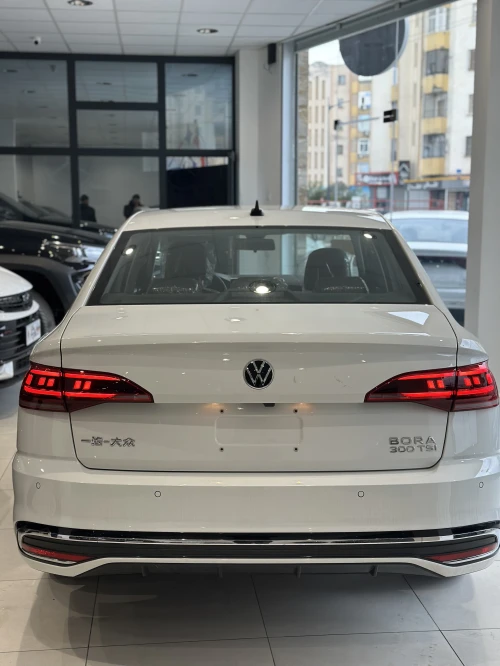 Volkswagen Bora 2025 R-Line