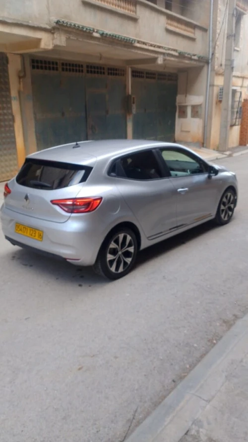Renault Clio 5  2023 Évolution plus
