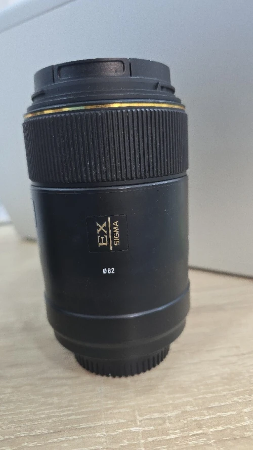 Objectif macro SIGMA 105MM