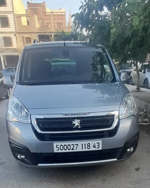Peugeot Partner 2018 Tepee Allure 