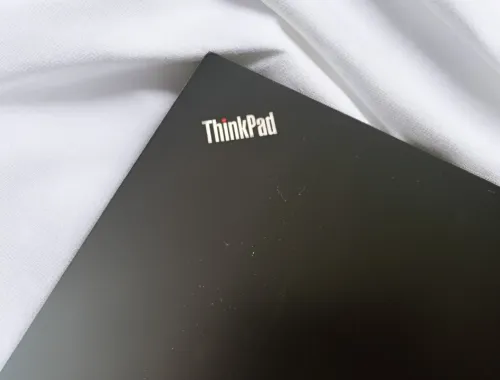 lenovo ThinkPad E15 15,6" fhd i5-10th 8/256 nvme