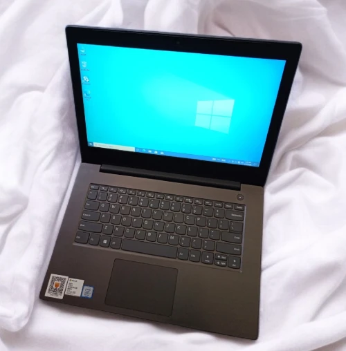 lenovo ideapad 14" i5-8th 8/256 etat 9.5/10