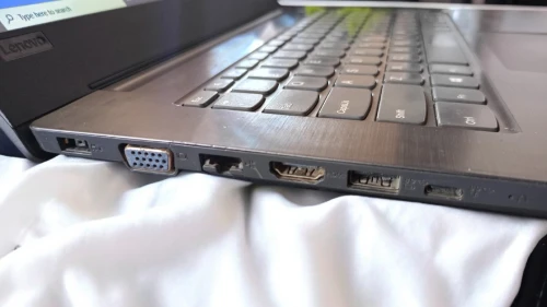lenovo ideapad 14" i5-8th 8/256 etat 9.5/10