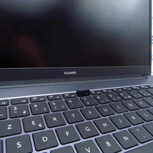 Huawei MateBook D15 Ryzen 7 Pro 3700U 8G 512 SSD Vega 10