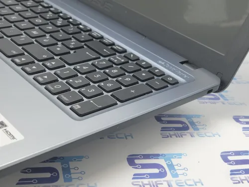 Asus VivoBook 15 i3 6100U 8G 256 SSD 15.6" HD