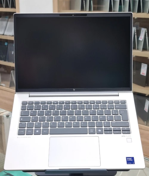 HP EliteBook 640 G11 ULTRA 5 135U 16G 512 SSD 14" Full HD+