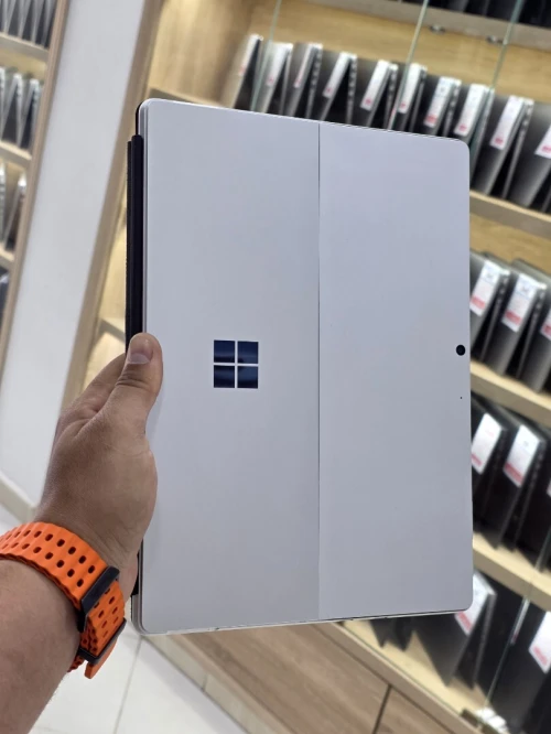 Microsoft Surface Pro 9 i5 1235U 8G 256 SSD 13" Tactile
