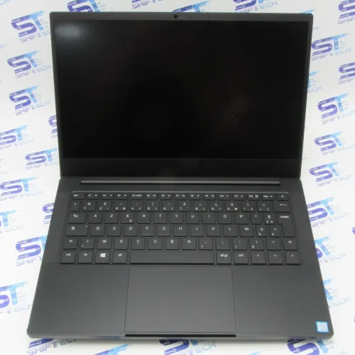 Razer Blade Stealth 13 i7 8565U 8G 512 SSD Full HD IPS