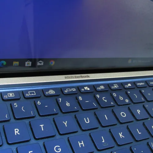 Asus ZenBook UX534F i7 10510U 16G 512 SSD 15.6" 4K