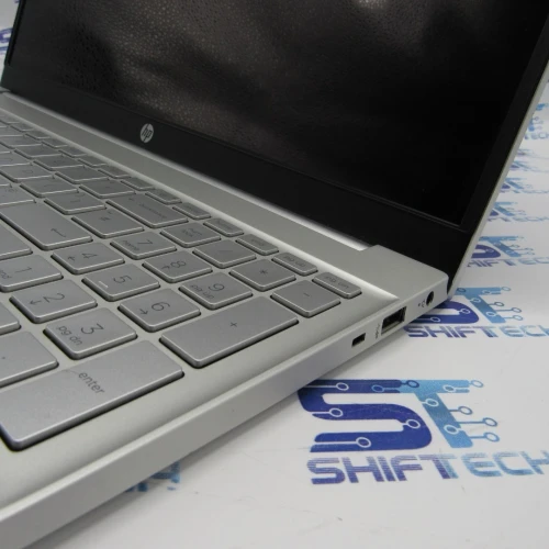HP Pavilion 15 Ryzen 5 4500U 8G 256 SSD Full HD Tactile