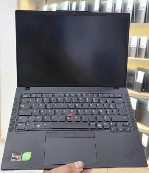Lenovo ThinkPad P14s Gen 5 Ryzen 7 PRO 8840HS 16G 512 SSD 14" WUXGA