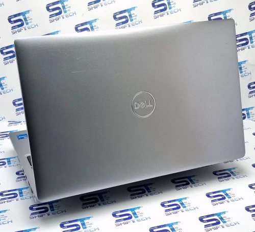 Dell Latitude 5520 i7 1165G7 16G 512 SSD 15.6" Full HD