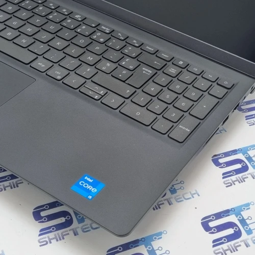 Dell Vostro 3520 i5 1235U 16G 256 SSD 15.6" Full HD