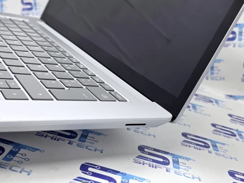 Microsoft Surface Laptop 4 Ryzen 7 4980U 8G 256 SSD 15" Tactile