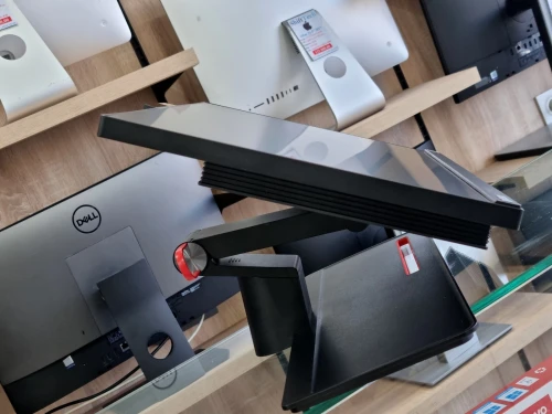 Lenovo AIO ThinkCentre M70a i3 10100 8G 256 SSD 22" Full HD