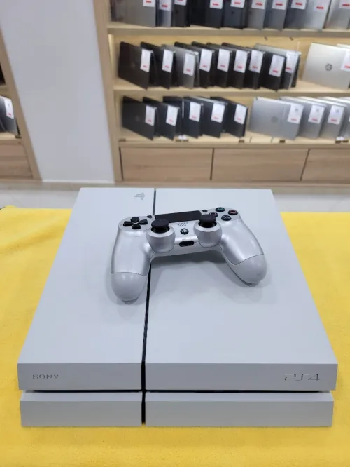 Ps4 Fat 500GB Avec manette original 