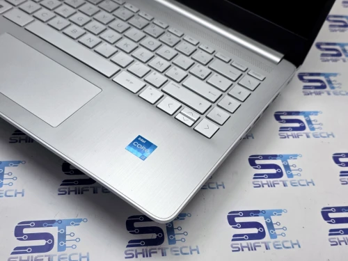 HP Laptop 14s i3 1215U 8G 256 SSD 14" Full HD