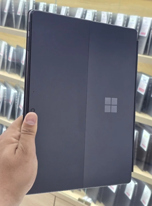 Microsoft Surface Pro 11 Snapdragon X Plus 10 Core 16G 512 SSD 13" Tactile