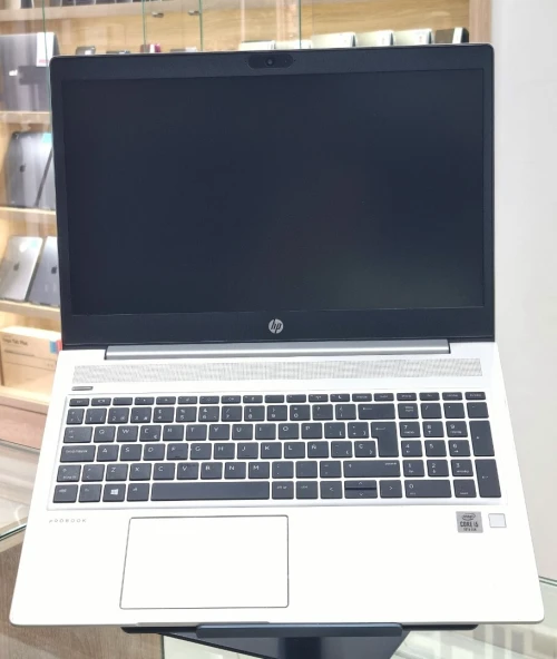 HP Laptop 17 i5 1135G7 16G 256 SSD 17.3" Full HD