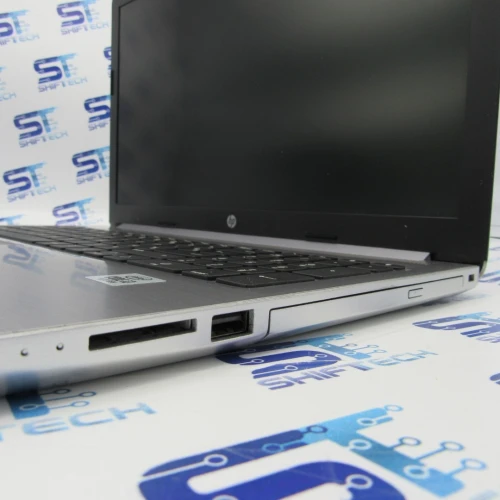 HP Laptop 15 15.6" i3 10Th Génération 4G 256SSD