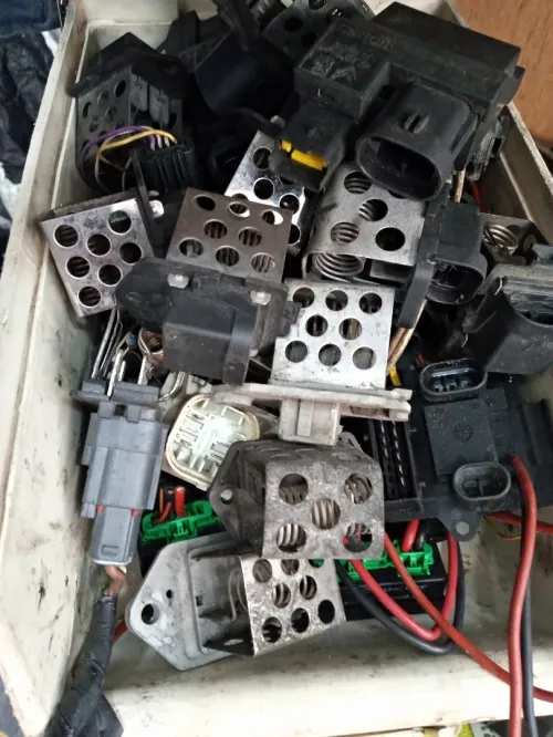 CASSE AUTO ELECTRIQUES