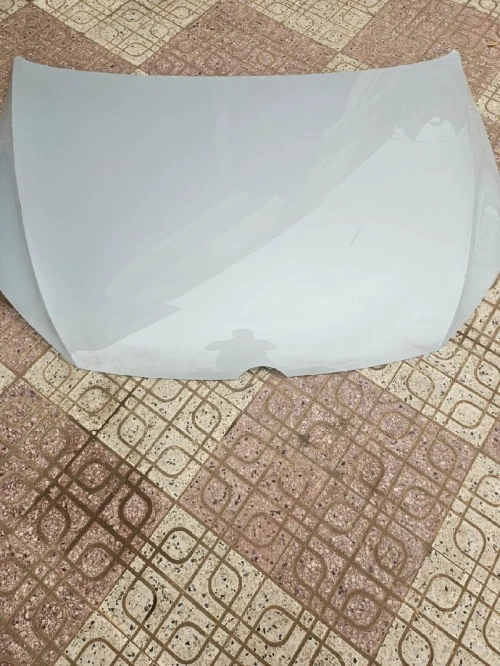 Capot golf7 blanc nacré 