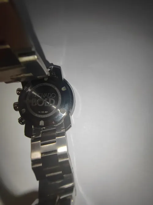 Montre movado bold