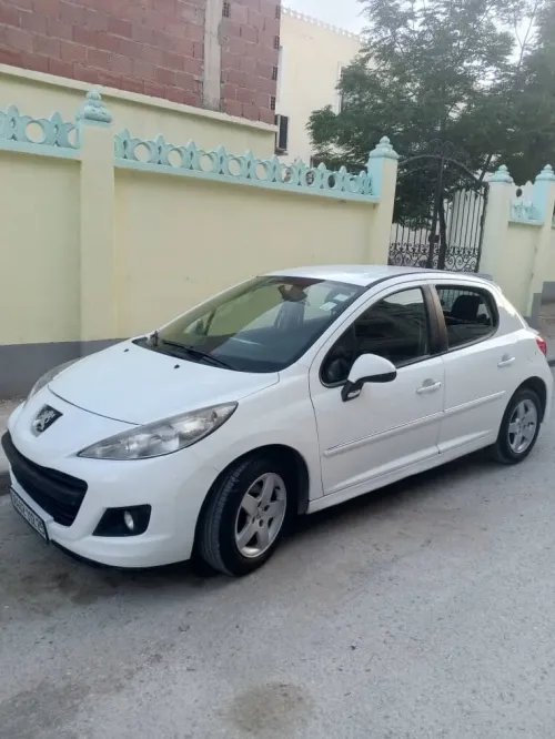Peugeot 207 2012 