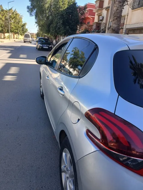 Peugeot 208 2016 Active