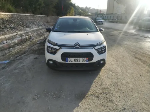 Citroen C3 shine 2023 1.2 puretech 110ch