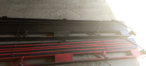 Portes métalliques et accordéons