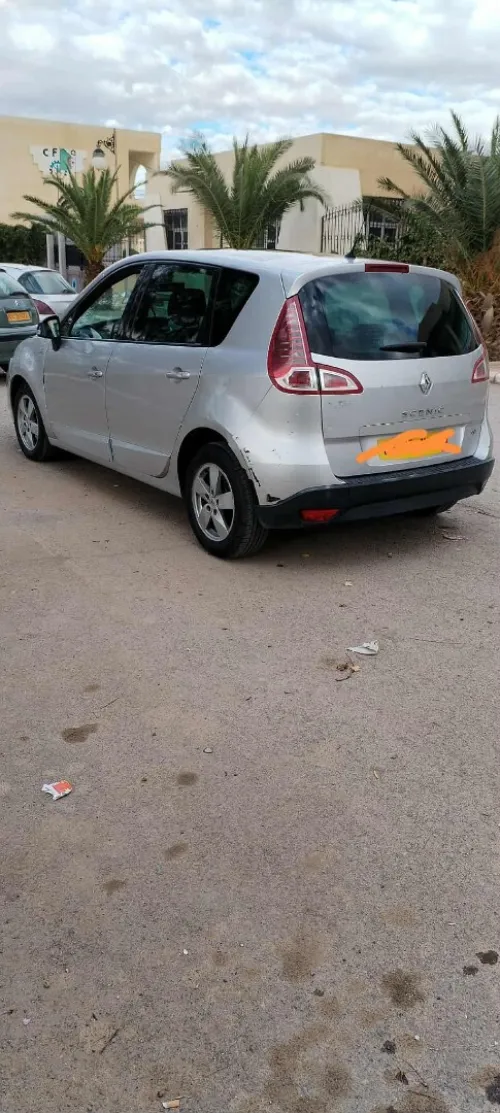 Renault Scenic 2011 Bose 3