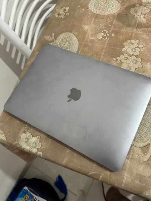 MacBook Pro 2019 Touch Bar 256g
