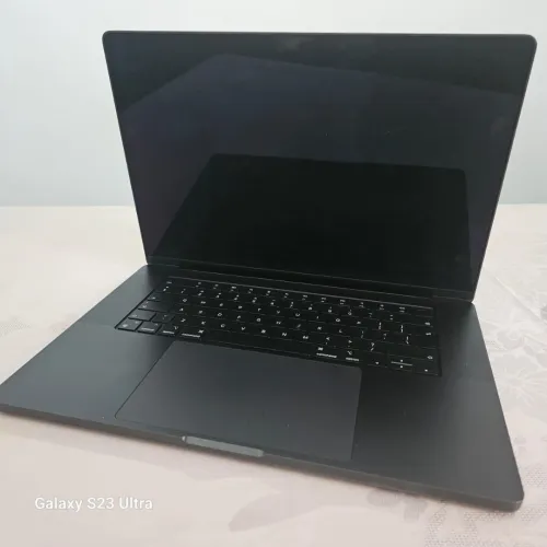 MacBook Pro M4 48GB/512/ 16"