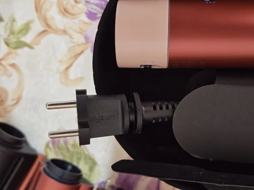 Dyson airwrap