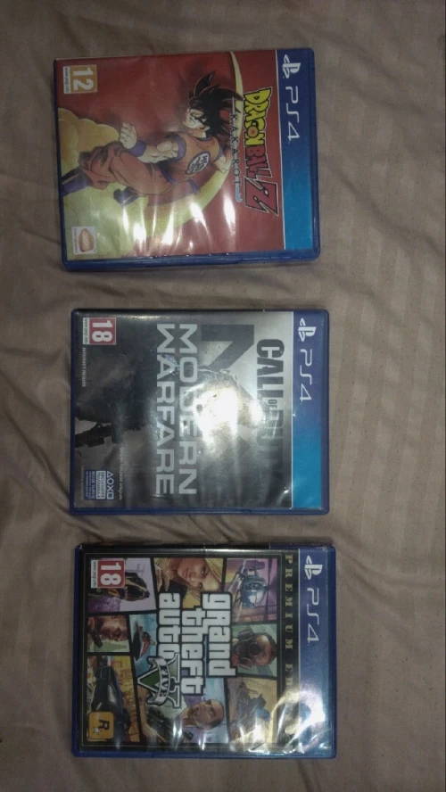 PS4 pro 1TB 2 manettes