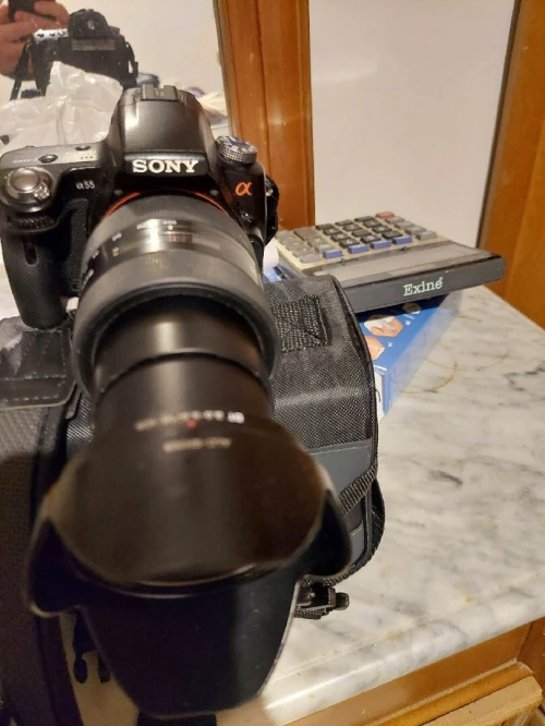 Appareil photo vidéo Sony pro avec sa pochette et chargeur venu d'Europe