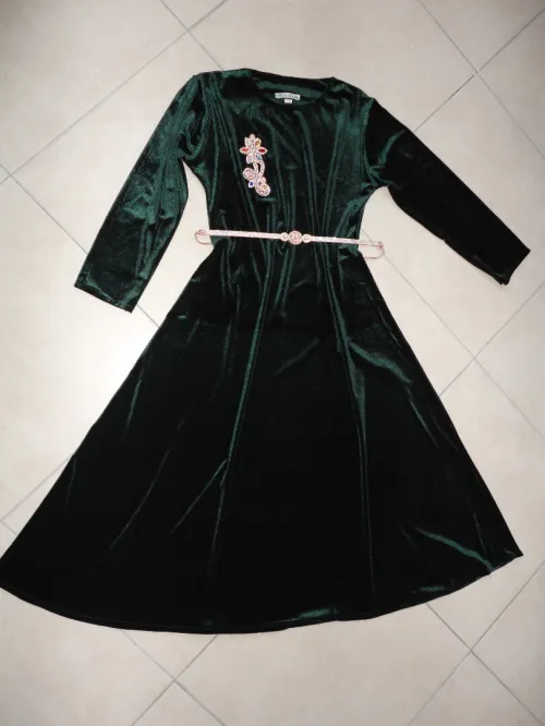 Robe midi قطيفة