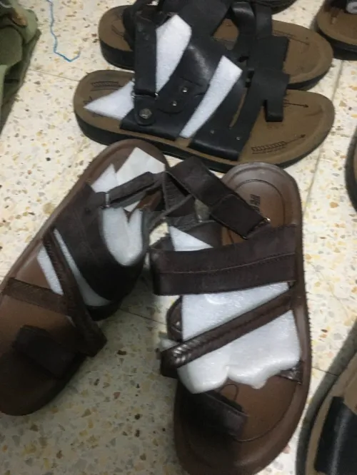 À vendre mocassins et sandale en gros seulement 