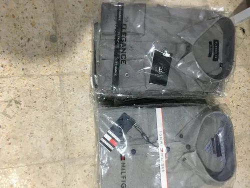 À vendre costumes et chemises en gros seulement 