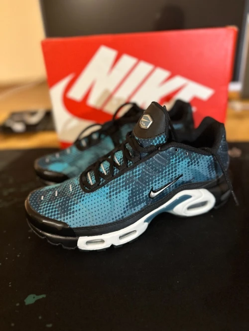 NIKE TN AIR