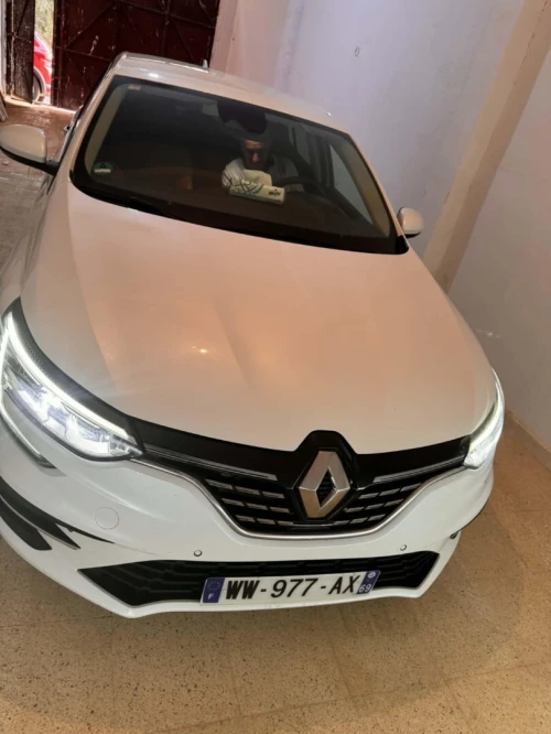 Renault Megane 4  2023 Itens
