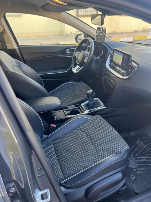 Kia Ceed 2023 Hatchback