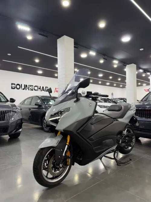 Yamaha Tmax 560 full options 2025