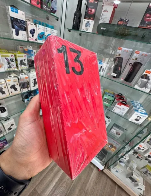One plus 13 16/512 Boite cachte